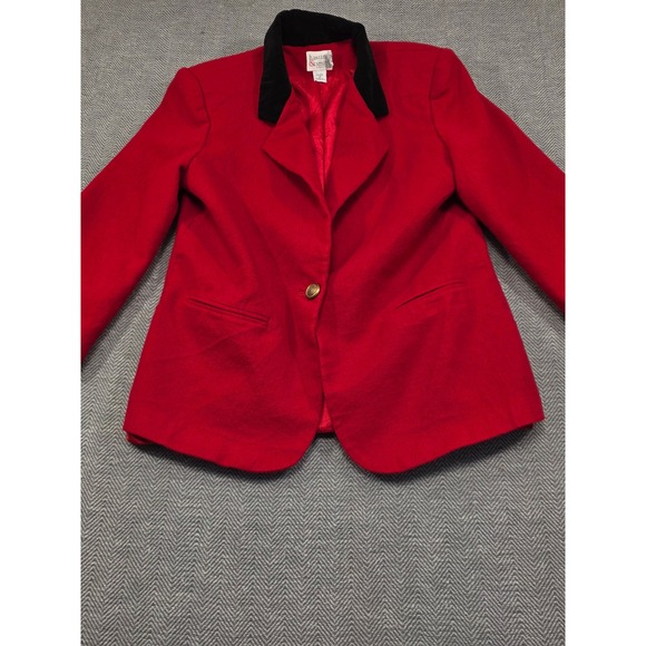Hastings & Smith Jackets & Blazers - Hastings‎ & Smith Red 100% Wool Blazer Black Velvet Collar Gold Button Petite 12